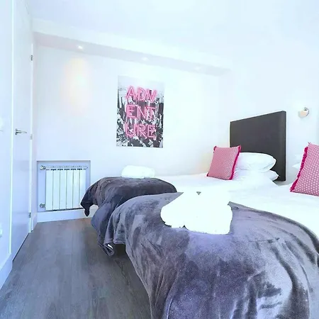 Welcoming Chalet In With Pool And Air Conditioning Alpehytte *