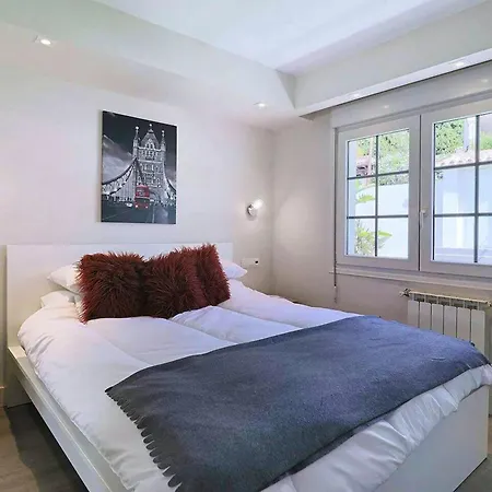 Welcoming Chalet In With Pool And Air Conditioning Alpehytte Marbella