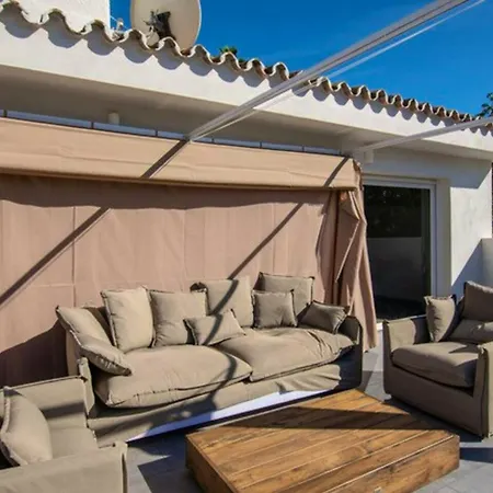 Welcoming Chalet In With Pool And Air Conditioning Alpehytte *